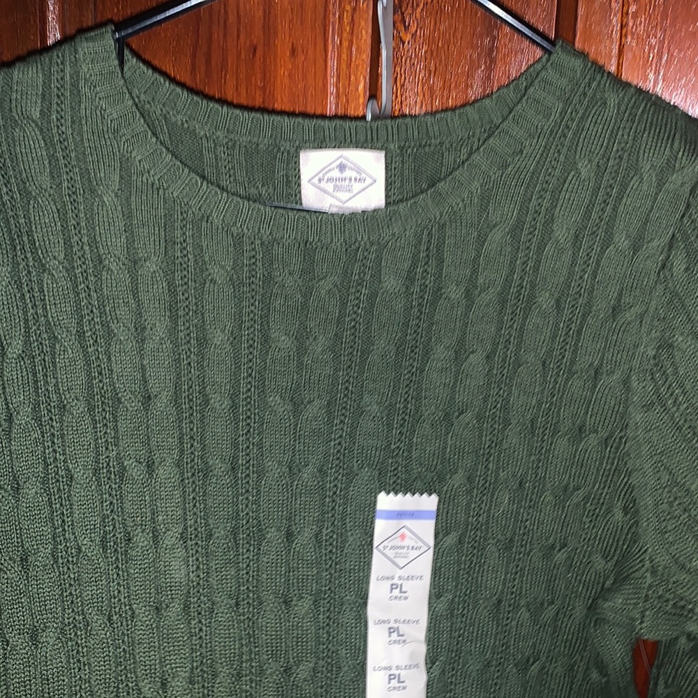 Long sleeve crew sweater St. John’s bay